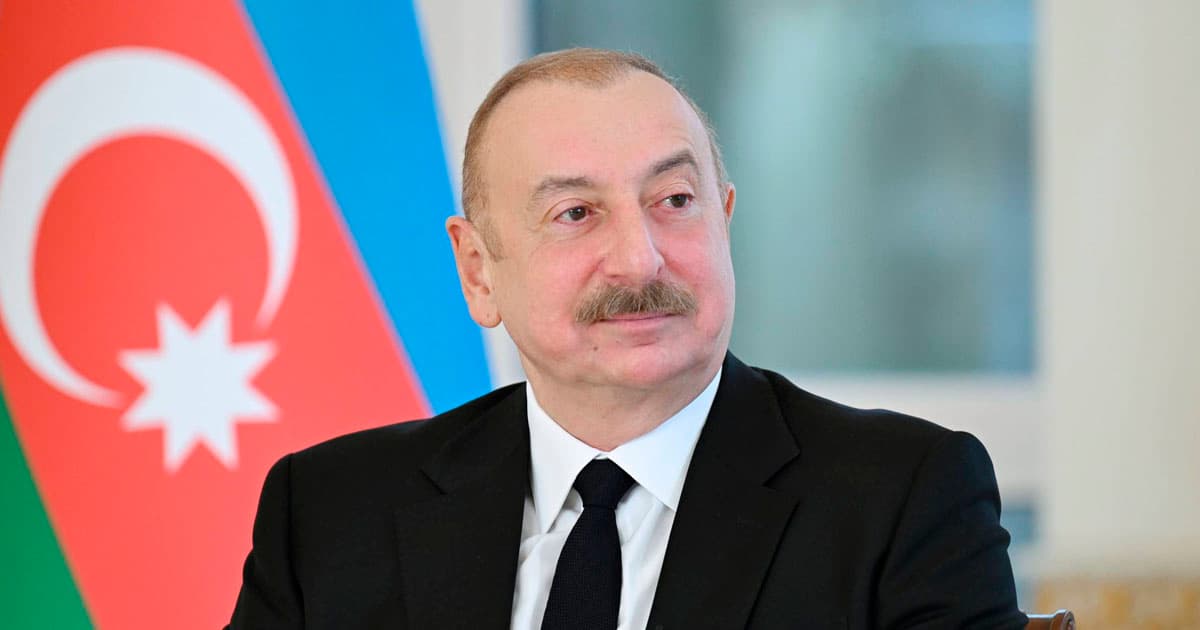 İlham Əliyev Polşa Prezidentini təbrik etdi İlham Əliyev Polşa Prezidentini təbrik etdi