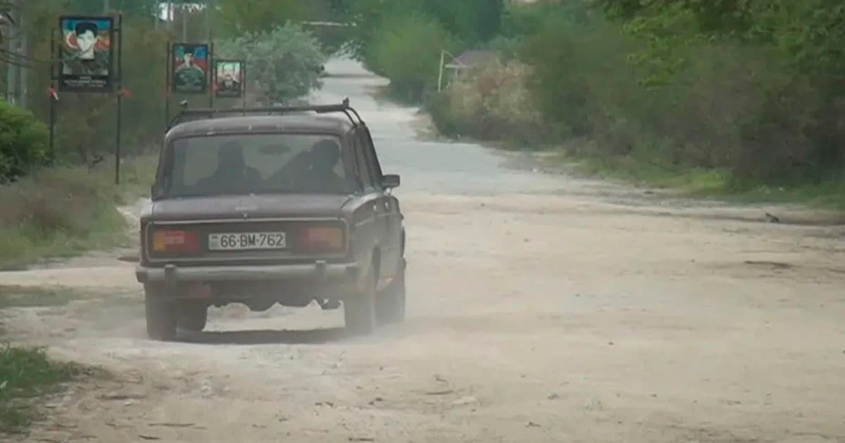 2000 nəfər əhalinin yaşadığı kənddaxili yollar acınacaqlı vəziyyətdə - VİDEO 2000 nəfər əhalinin yaşadığı kənddaxili yollar acınacaqlı vəziyyətdə - VİDEO