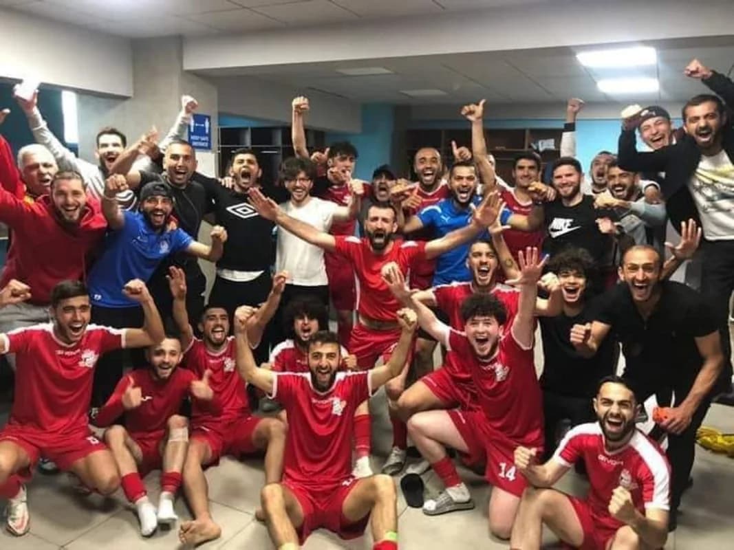 Azərbaycanda futbol klubu 400 min manata SATILDI Azərbaycanda futbol klubu 400 min manata SATILDI