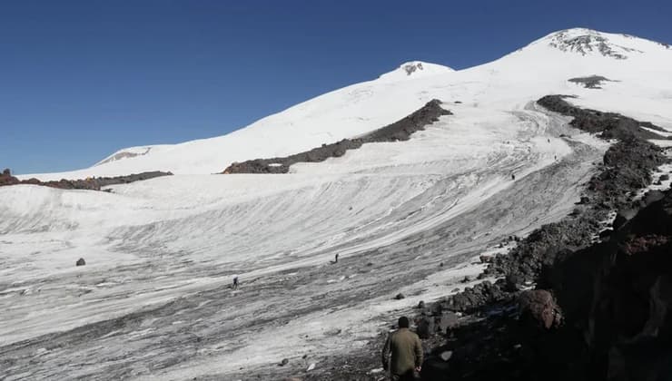Elbrus dağına çıxan beş alpinist öldü Elbrus dağına çıxan beş alpinist öldü
