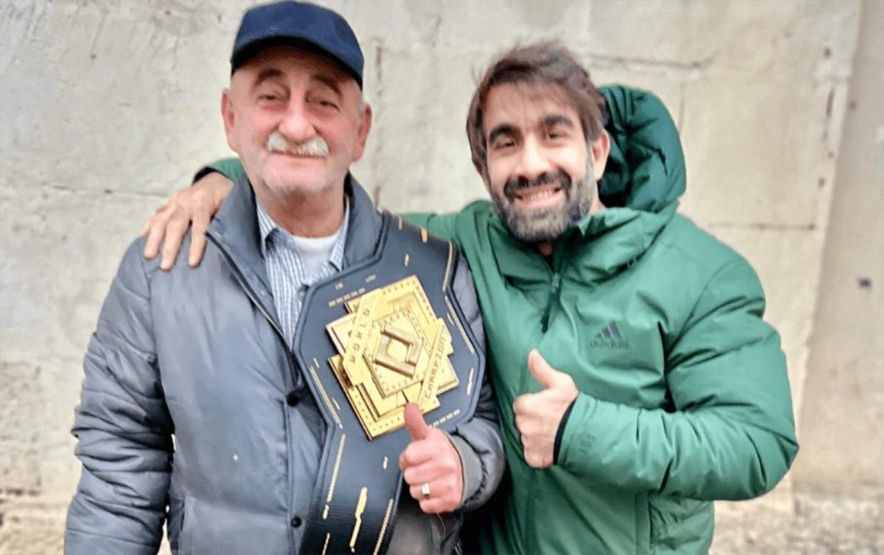 Rafael Ağayevdən vəfat edən atası ilə bağlı duyğusal paylaşım - Foto Rafael Ağayevdən vəfat edən atası ilə bağlı duyğusal paylaşım - Foto