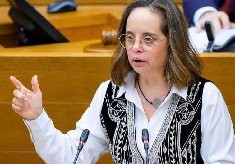 İspaniyada ilk dəfə Daun sindromlu qadın deputat seçildi İspaniyada ilk dəfə Daun sindromlu qadın deputat seçildi