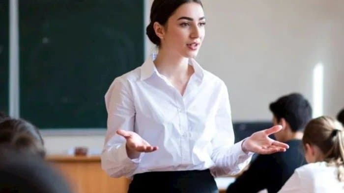 Müəllimlərin geyimi necə olacaq? – RƏSMİ AÇIQLAMA Müəllimlərin geyimi necə olacaq? – RƏSMİ AÇIQLAMA