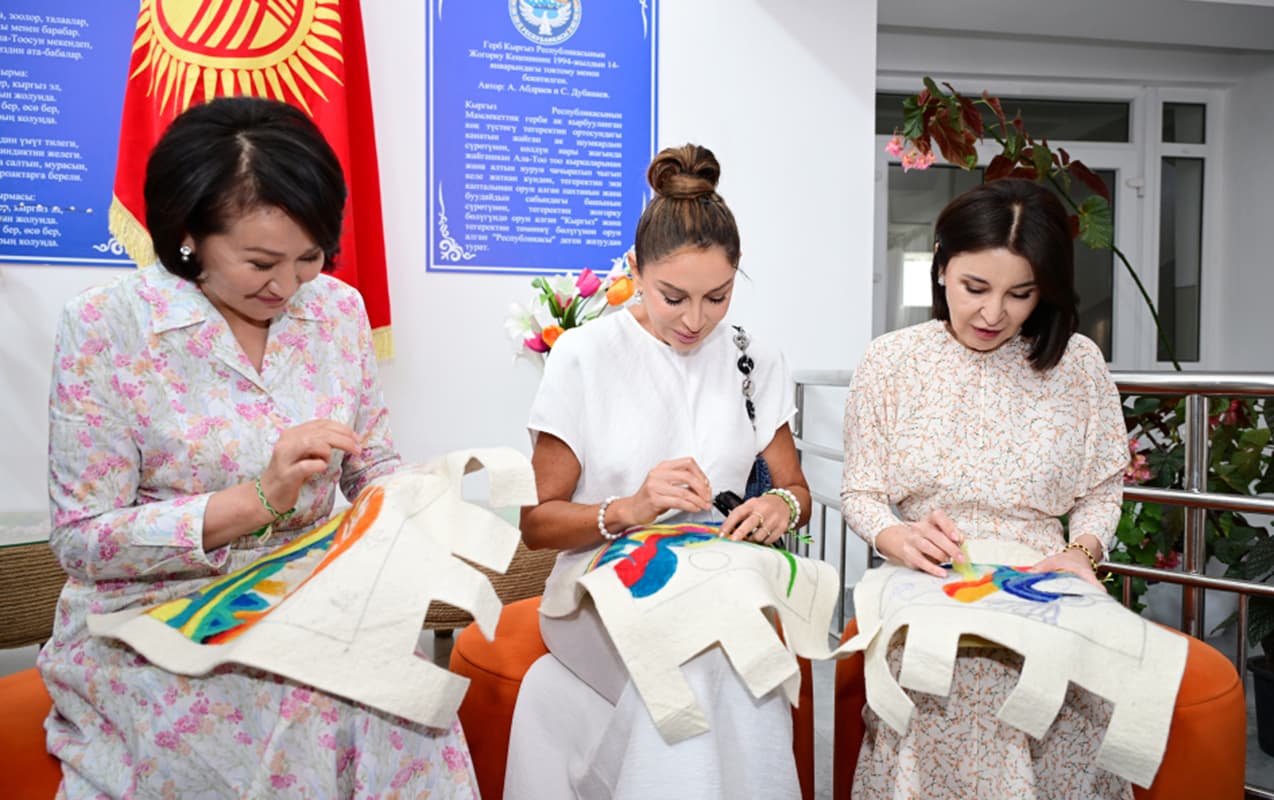 Mehriban Əliyeva Qırğızıstanda sağlamlıq və reabilitasiya mərkəzində - FOTOLAR Mehriban Əliyeva Qırğızıstanda sağlamlıq və reabilitasiya mərkəzində - FOTOLAR