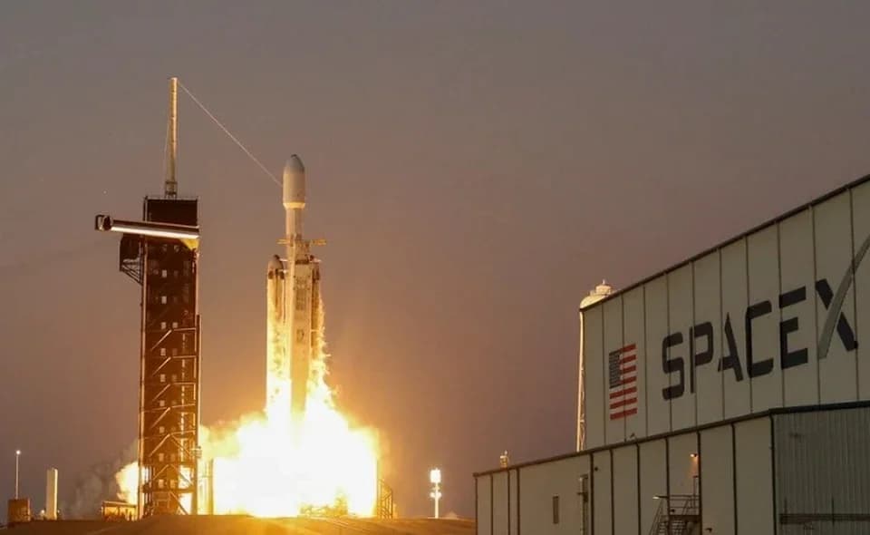 Rusiya "SpaceX"i ittiham etdi: İlon Mask buna qəsdən göz yumur Rusiya "SpaceX"i ittiham etdi: İlon Mask buna qəsdən göz yumur