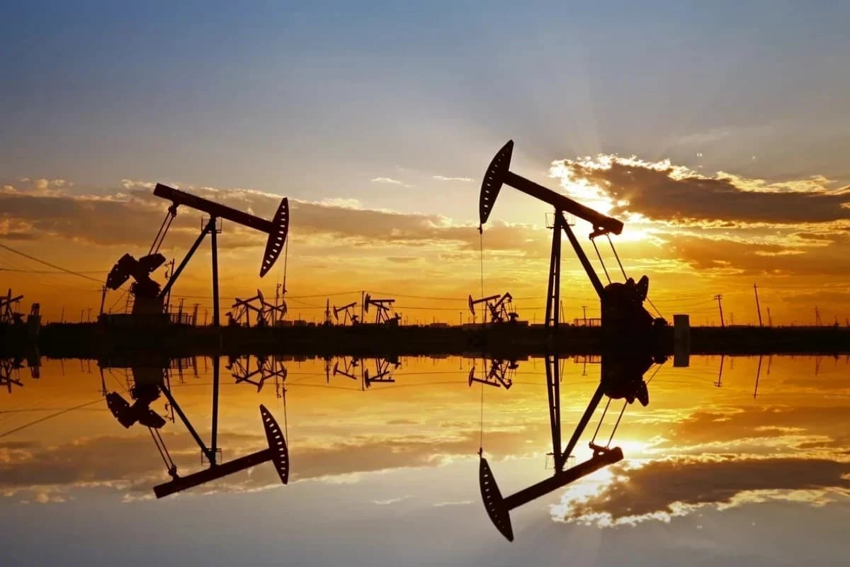 Azərbaycan neftinin qiyməti 102 dollara yaxınlaşıb Azərbaycan neftinin qiyməti 102 dollara yaxınlaşıb