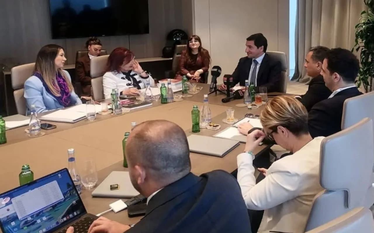Hikmət Hacıyev TADİV nümayəndə heyətini qəbul etdi - FOTO Hikmət Hacıyev TADİV nümayəndə heyətini qəbul etdi - FOTO