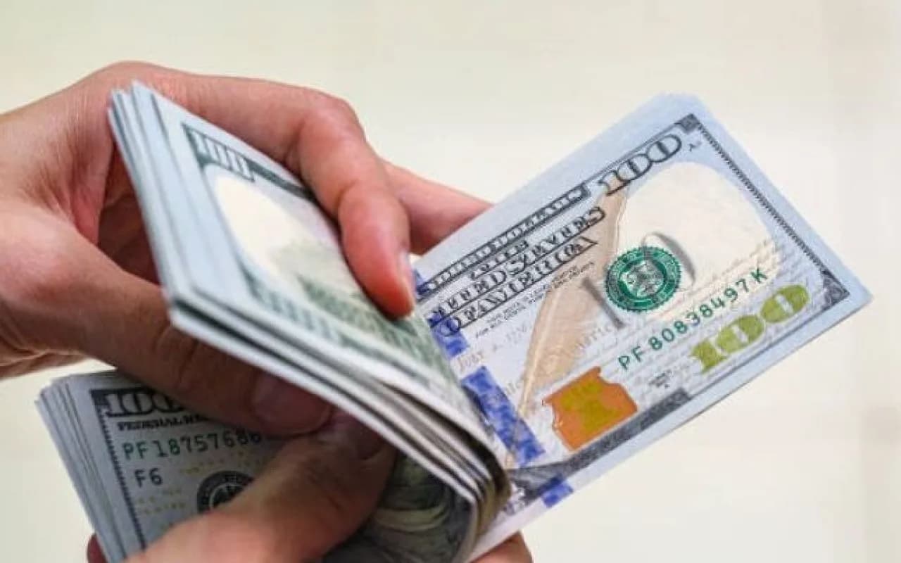 Dollar almaq istəyənlərin nəzərinə! Dollar almaq istəyənlərin nəzərinə!
