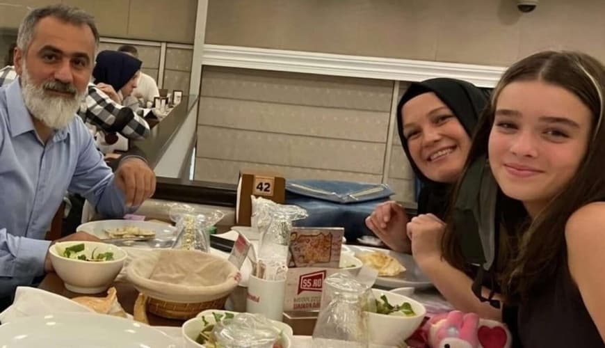 "Qızımın pullarını başqa qadınlara xərcləyir" "Qızımın pullarını başqa qadınlara xərcləyir"