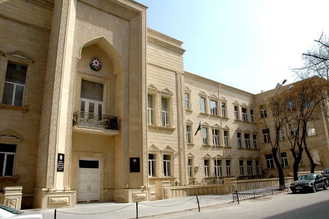 Məşhur akademiyadan akkreditasiya cavabı: “Nəticələri nazirlik açıqlayacaq” Məşhur akademiyadan akkreditasiya cavabı: “Nəticələri nazirlik açıqlayacaq”