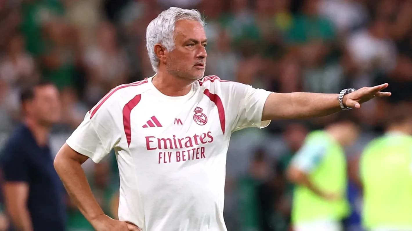 “Fənərbaxça” istədi, Mourinyo qərarını verdi “Fənərbaxça” istədi, Mourinyo qərarını verdi