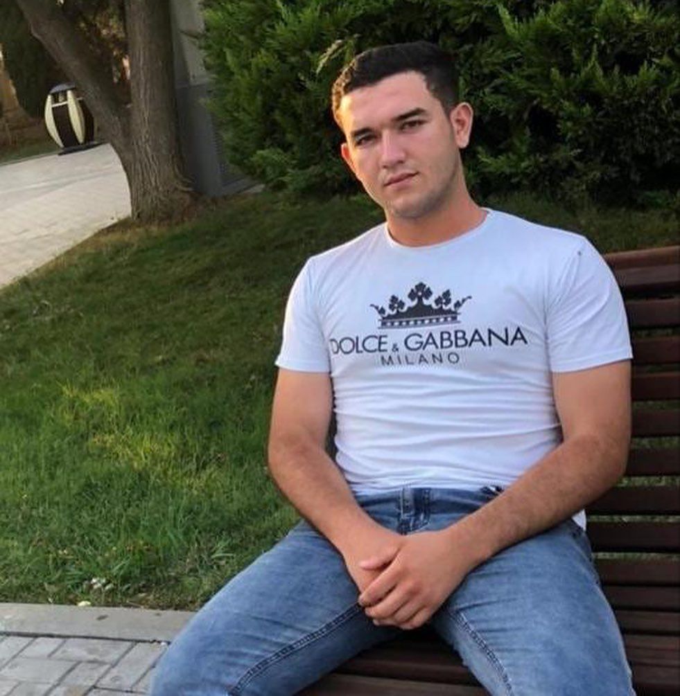 Hərbi xidmətdən qayıdan 22 yaşlı gəncin köməyə ehtiyacı var - FOTOLAR Hərbi xidmətdən qayıdan 22 yaşlı gəncin köməyə ehtiyacı var - FOTOLAR