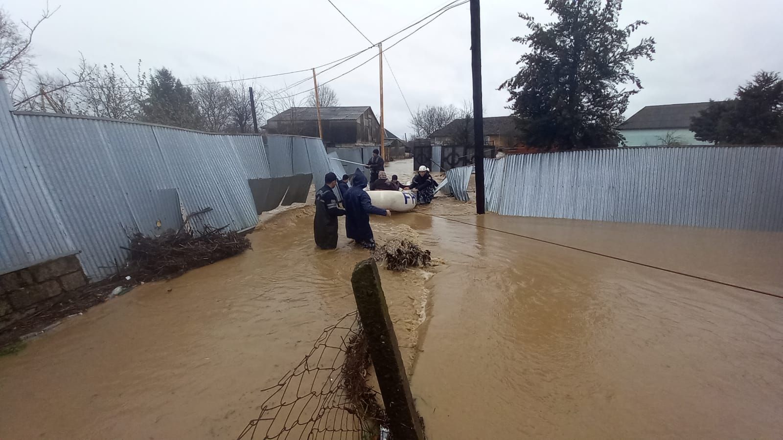 Masallı və Cəlilabadı su basdı: insanlar təxliyə edildi - FOTO - VİDEO Masallı və Cəlilabadı su basdı: insanlar təxliyə edildi - FOTO - VİDEO