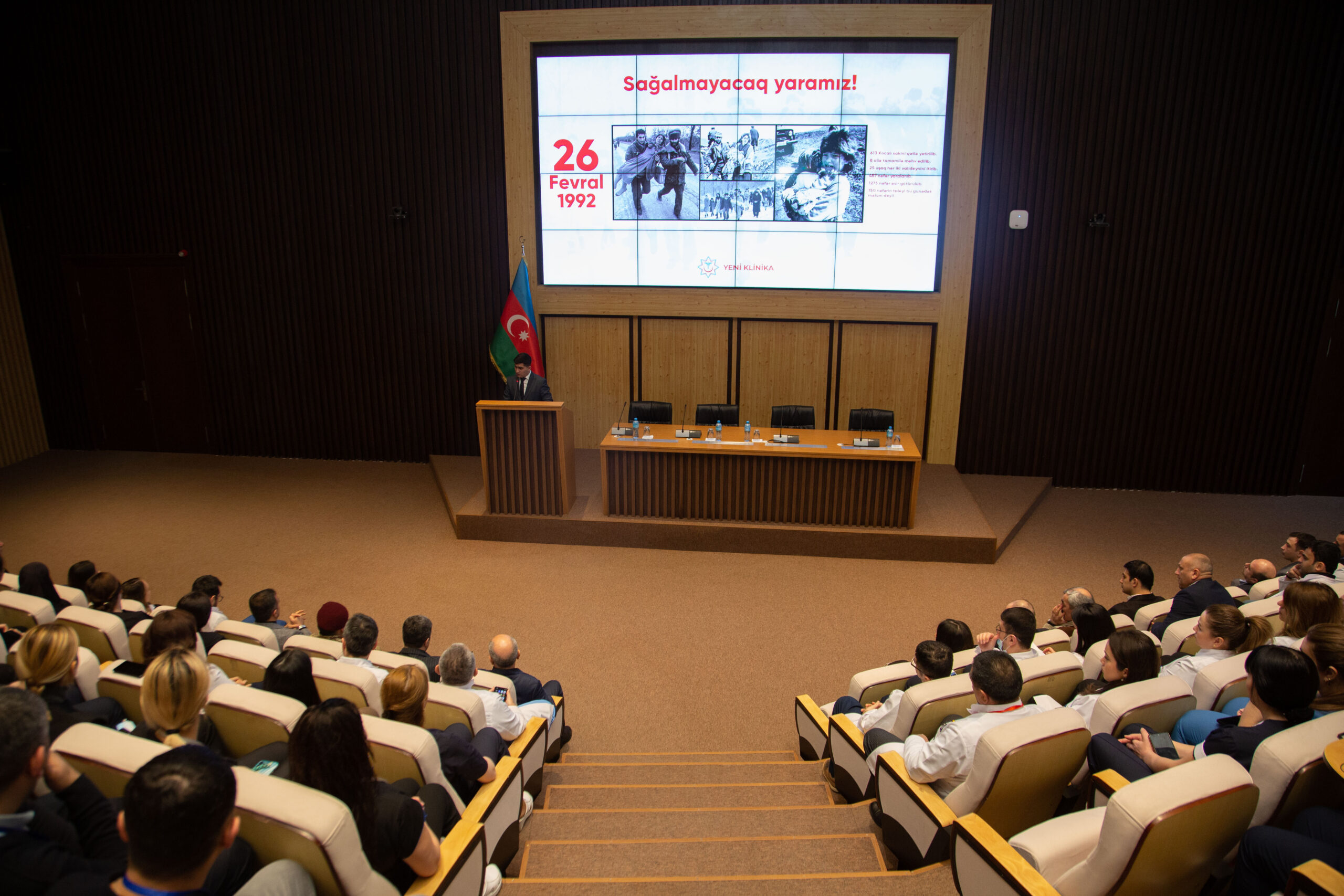Xocalı anım mərasimi Yeni Klinika