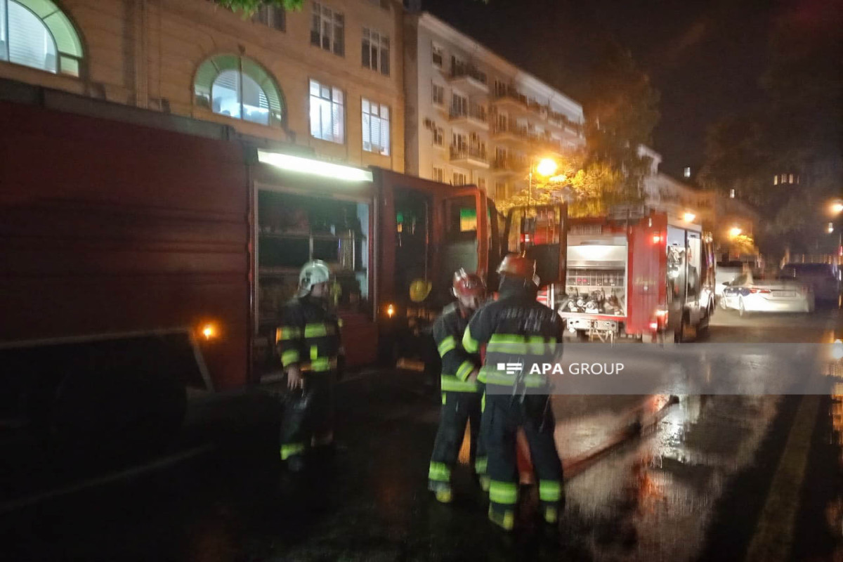 Bakıda restoranda partlayışla müşahidə olunan güclü yanğın baş verib - FOTO 