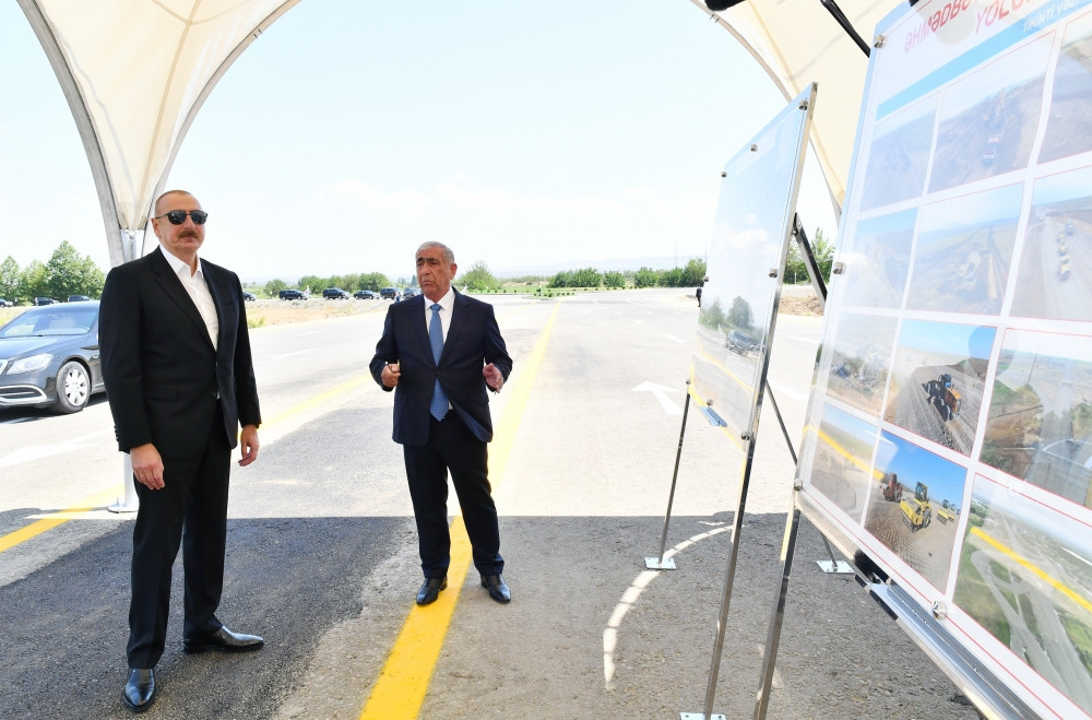 Prezident Əhmədbəyli-Füzuli-Şuşa yolunun 27 km-lik hissəsinin tikintisi ilə tanış olub - YENİLƏNİB