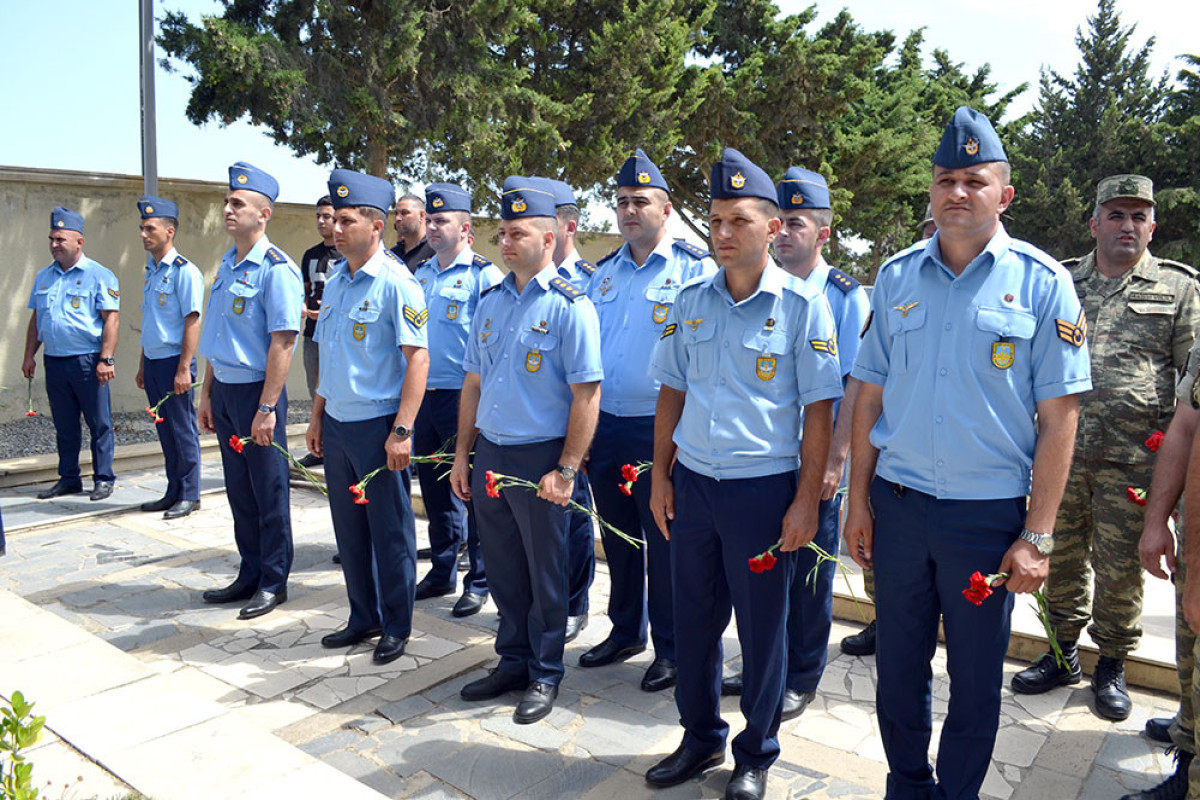 Şəhid hərbi pilot Rəşad Atakişiyevin məzarı ziyarət edilib - FOTO 