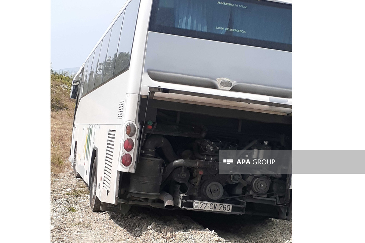 İsmayıllı-Muğanlı yolunda avtobus qəzaya uğrayıb - FOTO - YENİLƏNİB