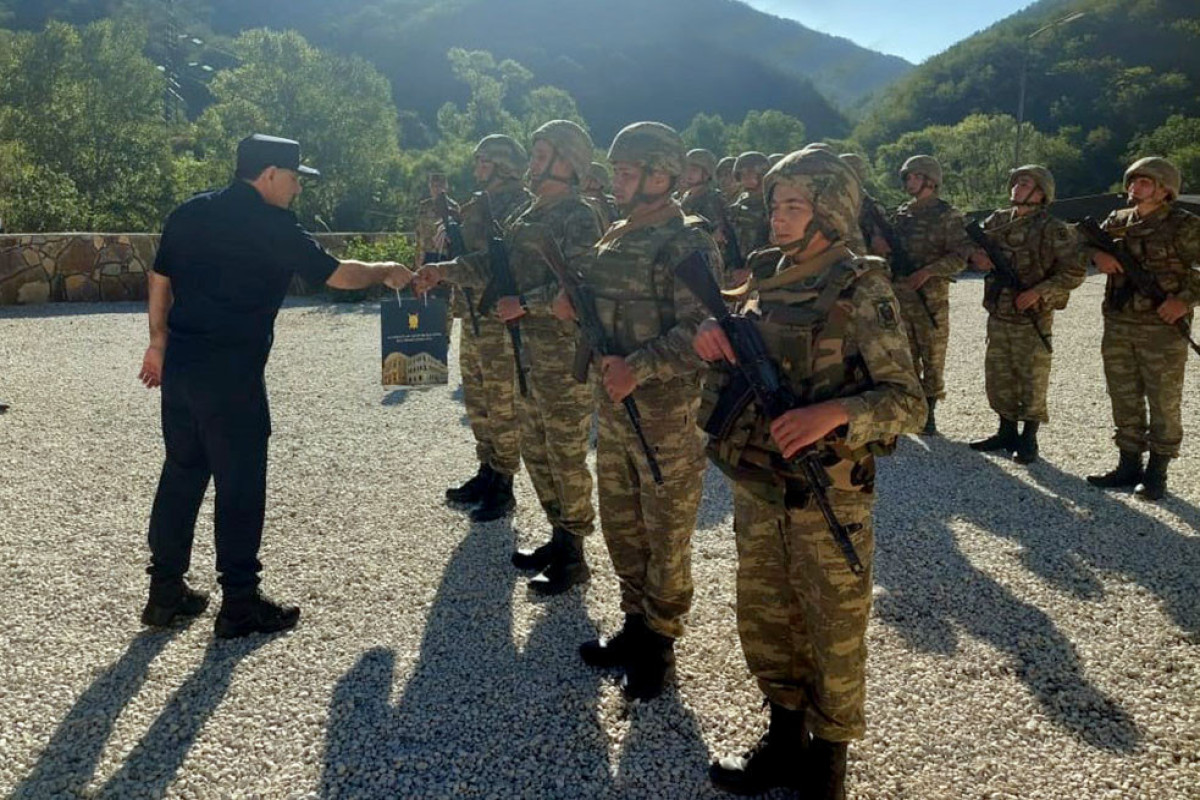 Baş prokuror Kəlbəcər və Laçında olub, hərbçilərlə görüşüb - FOTO