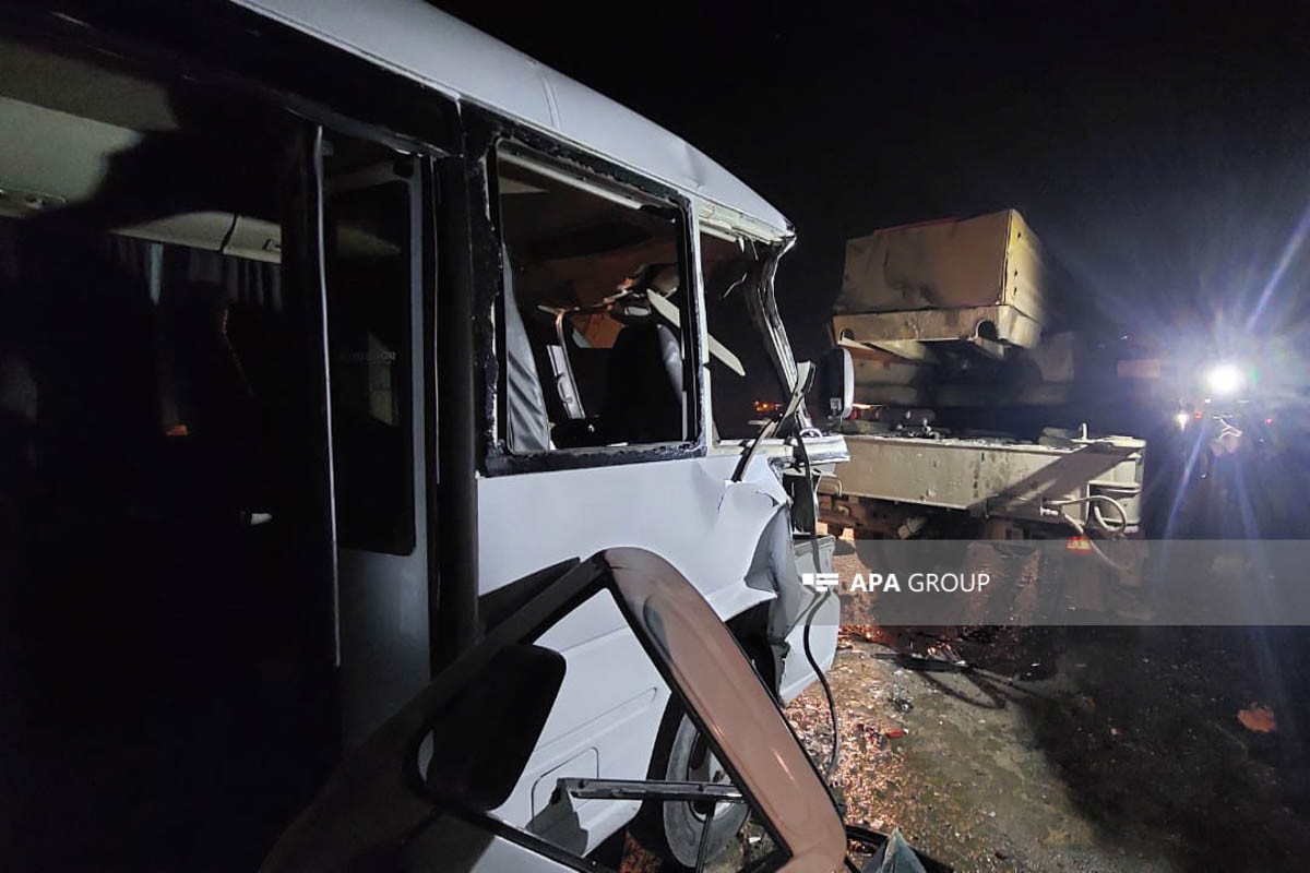 Şirvanda mikrovtubus qəzaya düşüb, 6 nəfər xəsarət alıb