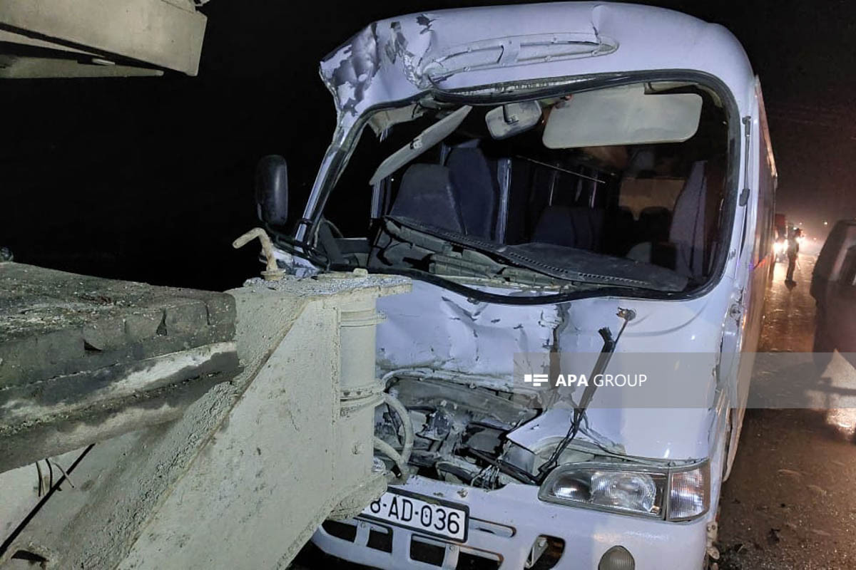 Şirvanda mikrovtubus qəzaya düşüb, 6 nəfər xəsarət alıb