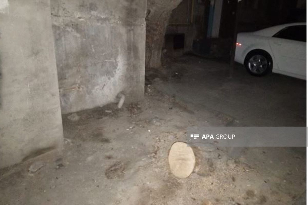 Gənc oğlan küçədə öldürüldü - Bakıda dəhşət - FOTO Gənc oğlan küçədə öldürüldü - Bakıda dəhşət - FOTO