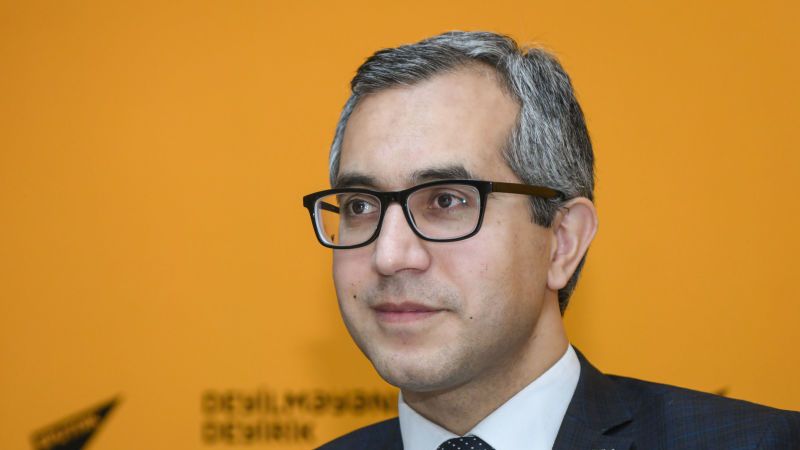 Kamran Əsədov: “Elm və Təhsil Nazirliyi yanında İctimai Şura çatışmazlıqları gizlədir və təriflə məşğul olurlar” Pravda.az