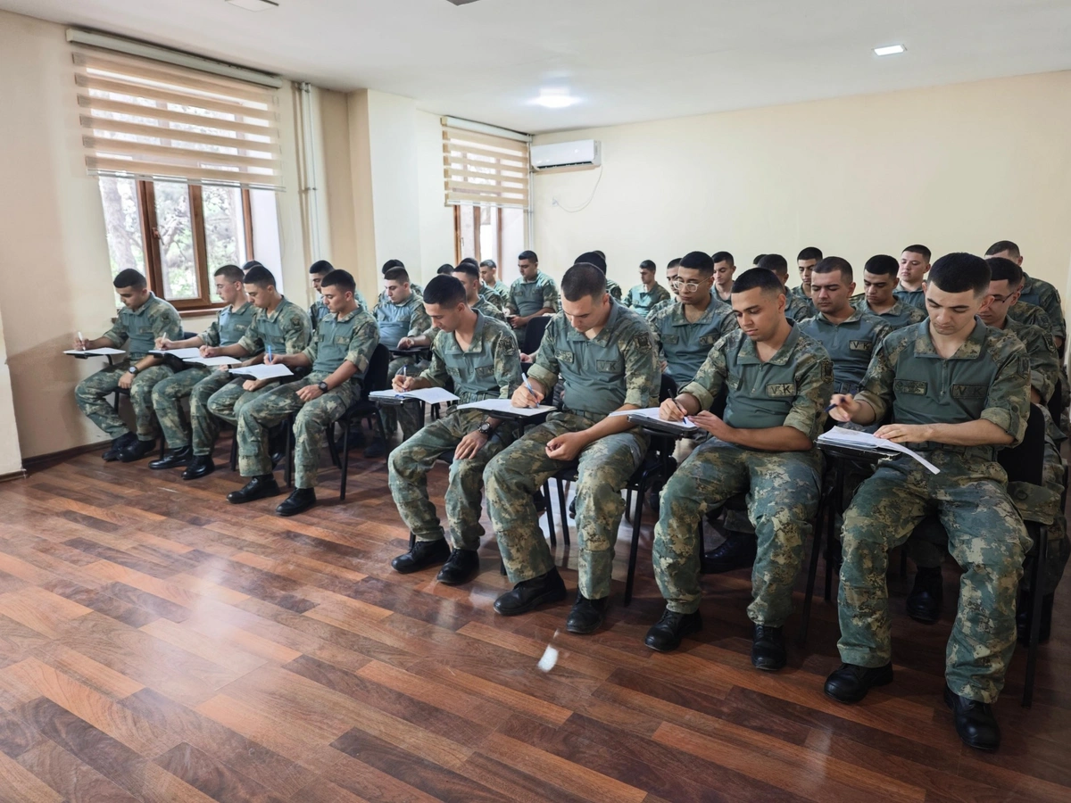 Azərbaycanda ilk dəfə qadın hərbi həkimlər hazırlanacaq - FOTOLAR Azərbaycanda ilk dəfə qadın hərbi həkimlər hazırlanacaq - FOTOLAR