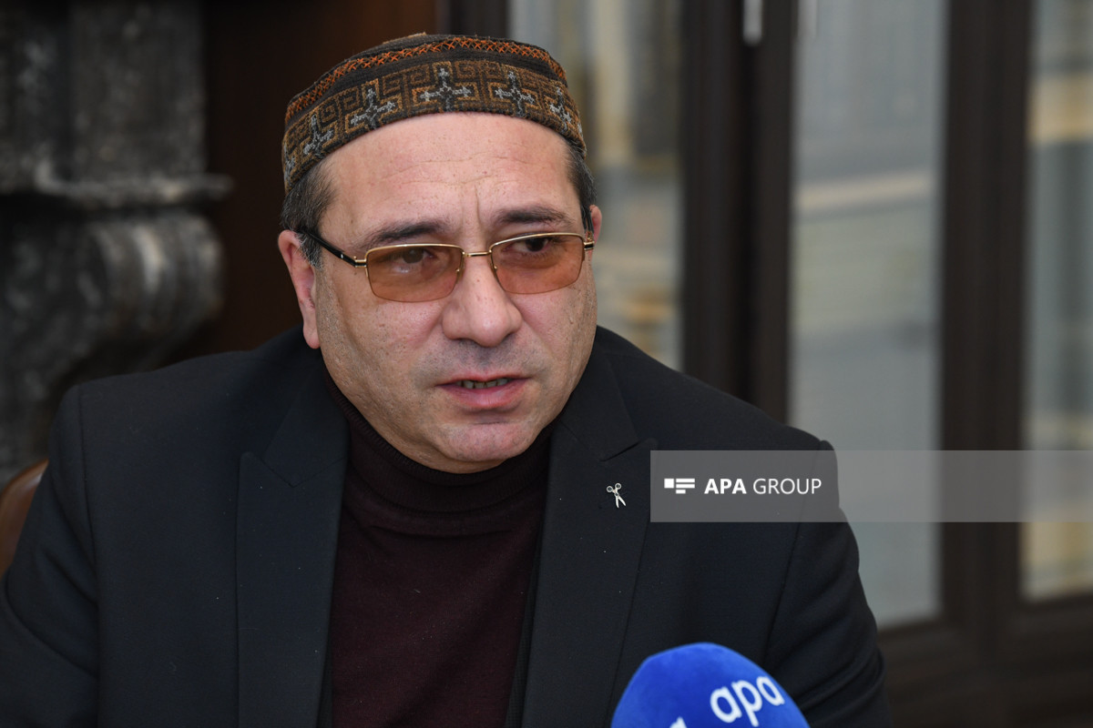 Anar müəllimdən xahiş edən sonra orda-burda danışır ki, Yazıçılar Birliyindəkilər nə iş görür?" - İlqar Fəhmi ilə müsahibə