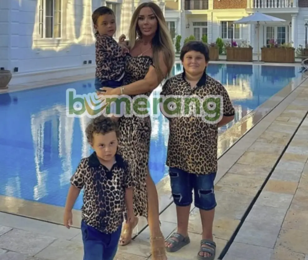 Qəzada həlak olan Ramaldanova və yaxınının fotosu