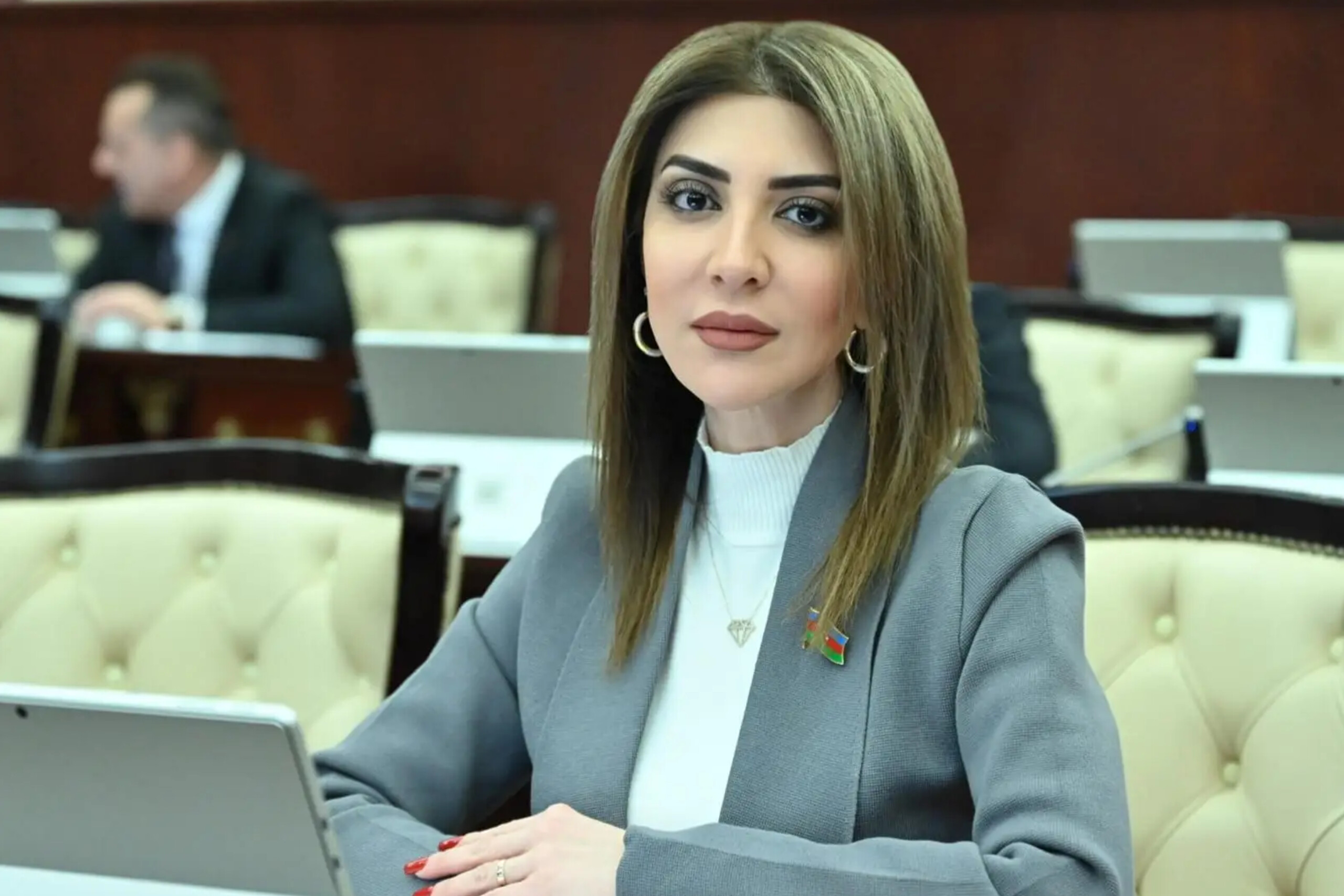 Azərbaycanda deputat öz yerinə onu təyin etdi
