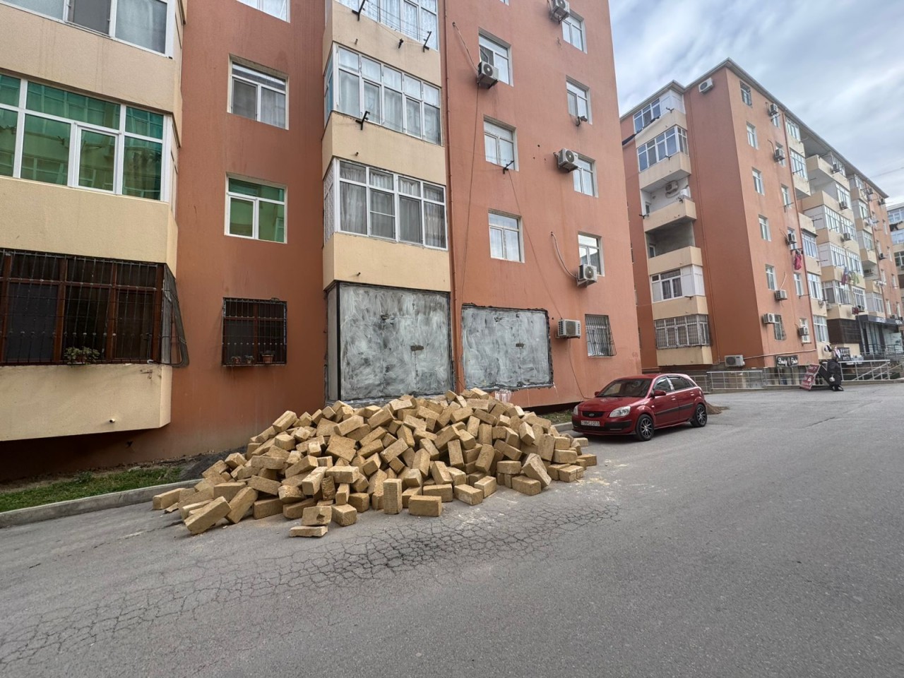 Abşeronda qanunsuz tikintilərin qarşısı alındı - FOTOLAR Abşeronda qanunsuz tikintilərin qarşısı alındı - FOTOLAR