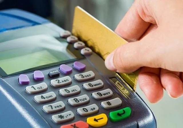 Sahibkarların POS-terminal oyunu: Vətəndaşları necə aldadırlar?