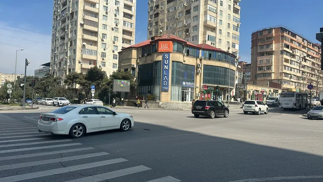 Əhmədlidə eyni anda üç işığı yanan işıqforla bağlı AÇIQLAMA - VİDEO - FOTO