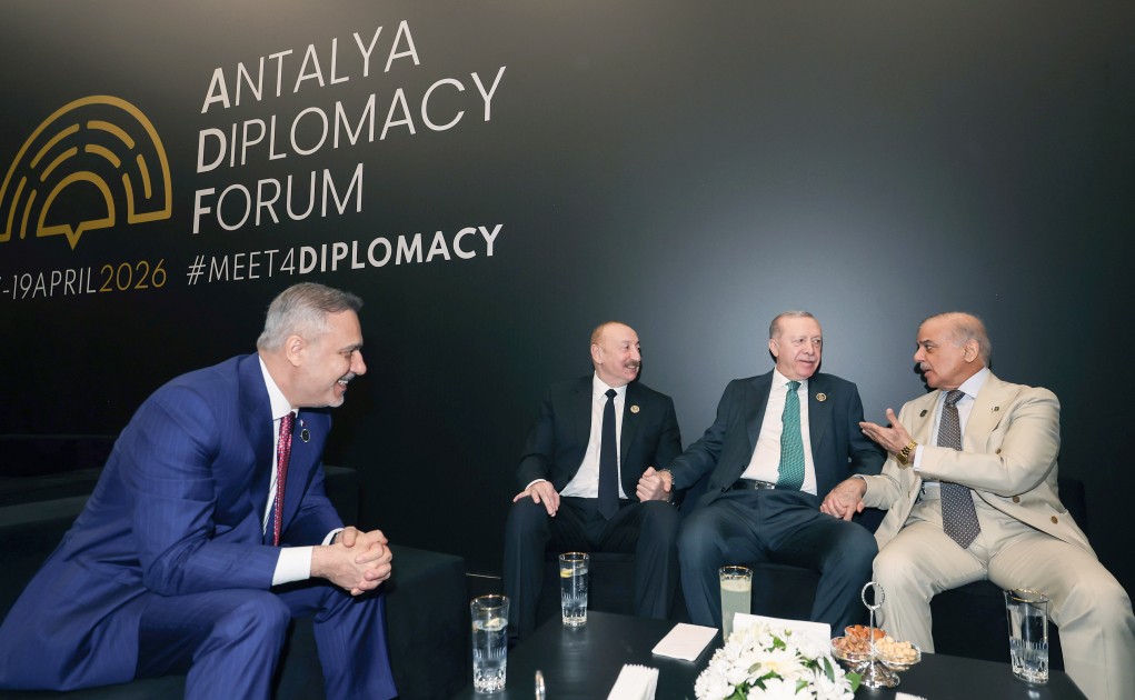 Üç liderin səmimi FOTOLARI Üç liderin səmimi FOTOLARI