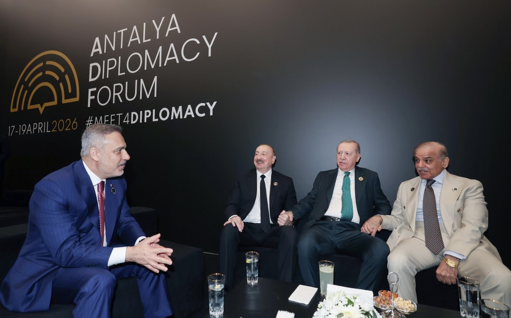 Üç liderin səmimi FOTOLARI Üç liderin səmimi FOTOLARI