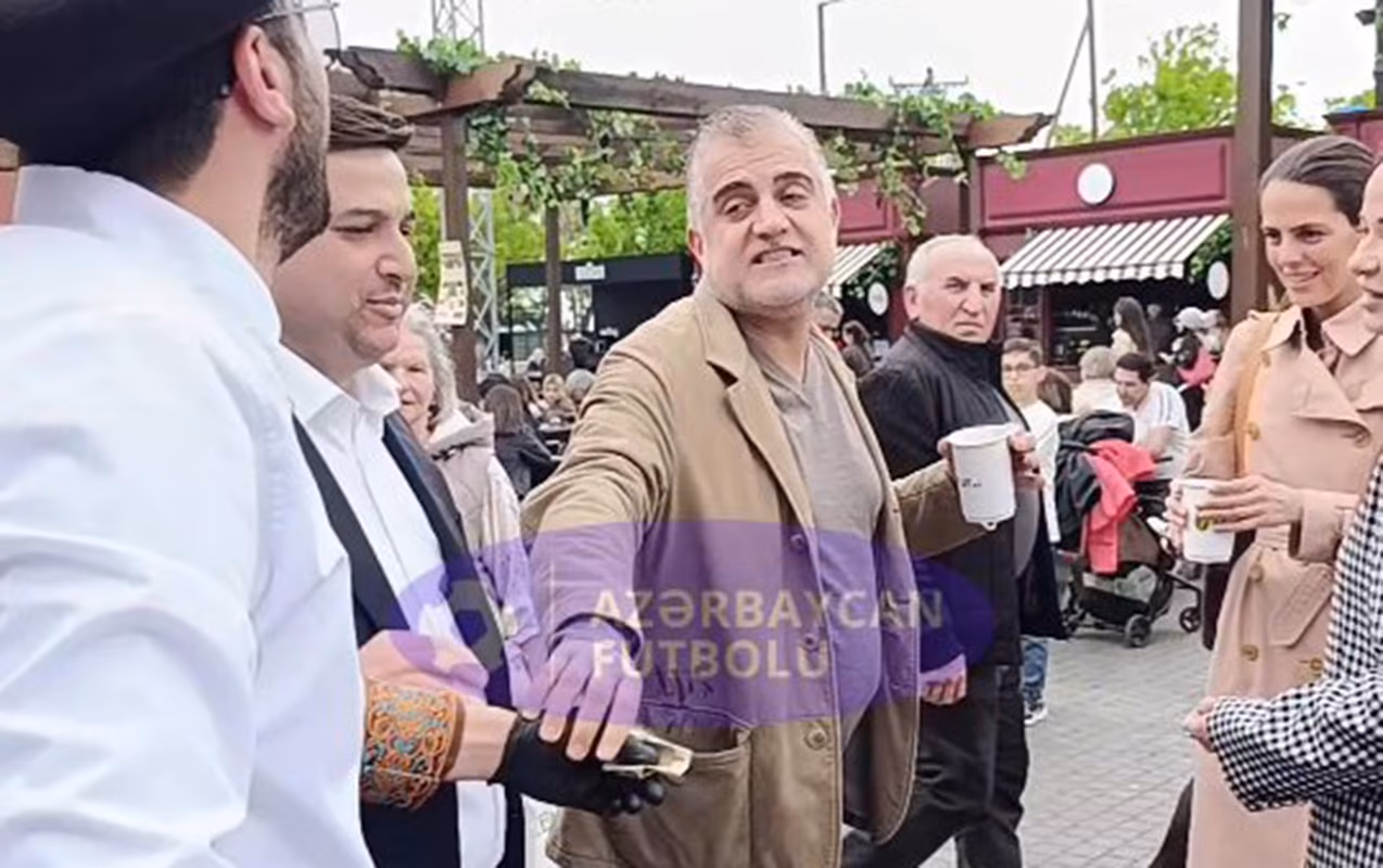 Tahir Gözəl festivalda ona çay verənə 50 manat bəxşiş verdi – VİDEO