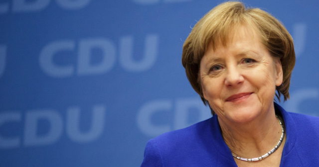 Angela Merkel gündəlik həyatında bu avtomobildən istifadə edir – VİDEO