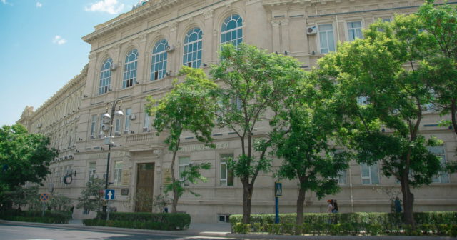 UNEC bu halda distant təhsilə keçəcək