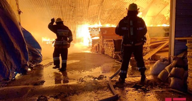 “EuroHome” tikinti materialları bazarı yanır – FOTO – VİDEO