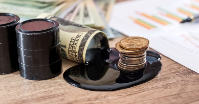 Neft ucuzlaşır, manat isə… – Dollara tələbat arta bilərmi? Neft ucuzlaşır, manat isə… – Dollara tələbat arta bilərmi?