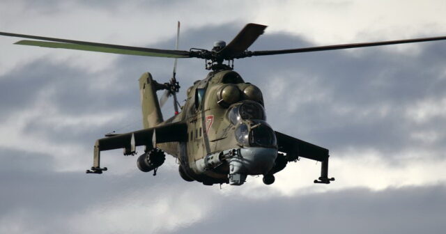 Dnepr çayından Rusiya helikopteri belə çıxarıldı – VİDEO