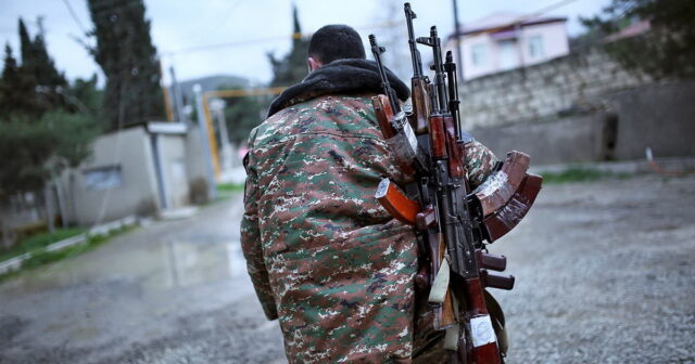 Ermənistan ordusunda keşişlər də döyüşür – FOTOFAKT