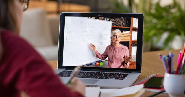 Universitetlər distant təhsilə HAZIRDIR? Universitetlər distant təhsilə HAZIRDIR?