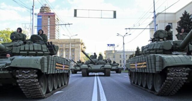 Gərginlik artır: Rusiya 480 tank və 900-dən çox zirehli maşın göndərdi – FOTO