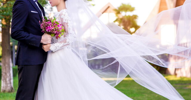 Nigeriyalı bəylə ailə quran gəlinin görüntüsü viral oldu – VİDEO Nigeriyalı bəylə ailə quran gəlinin görüntüsü viral oldu – VİDEO