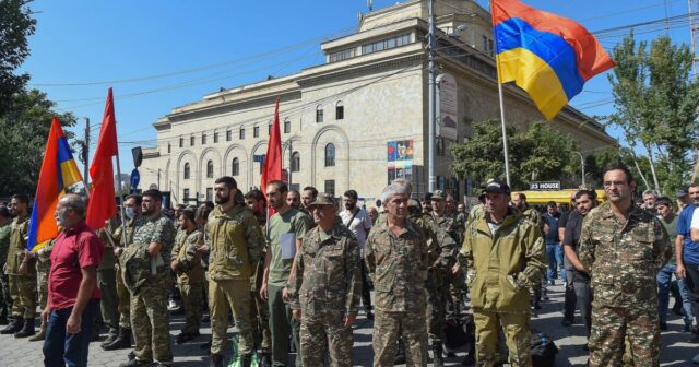 Ermənistanda kişilərin ölkədən çıxışına QADAĞA QOYULDU
