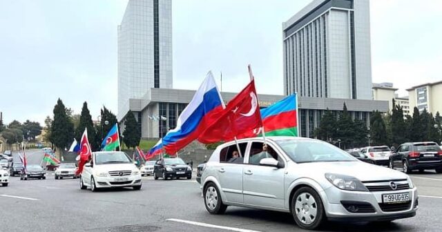 Rus icması Azərbaycan Ordusuna dəstək yürüşü keçirib – FOTOLAR