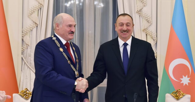 Aleksandr Lukaşenko Prezident İlham Əliyevə zəng edib