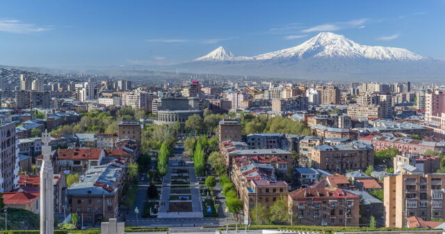 Köçəryan: Ermənistan hakimiyyəti peşkadır
